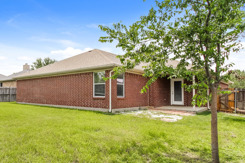 2,065/Mo, 1009 Crooked Creek Ct Midlothian, TX 76065 Rear View