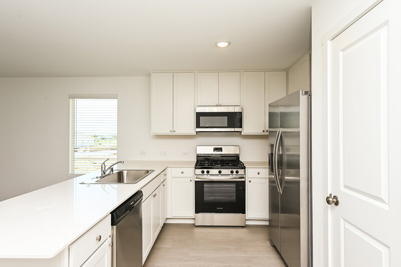 1,925/Mo, 10728 Gun Barrel St Fort Worth, TX 76108 Kitchen View