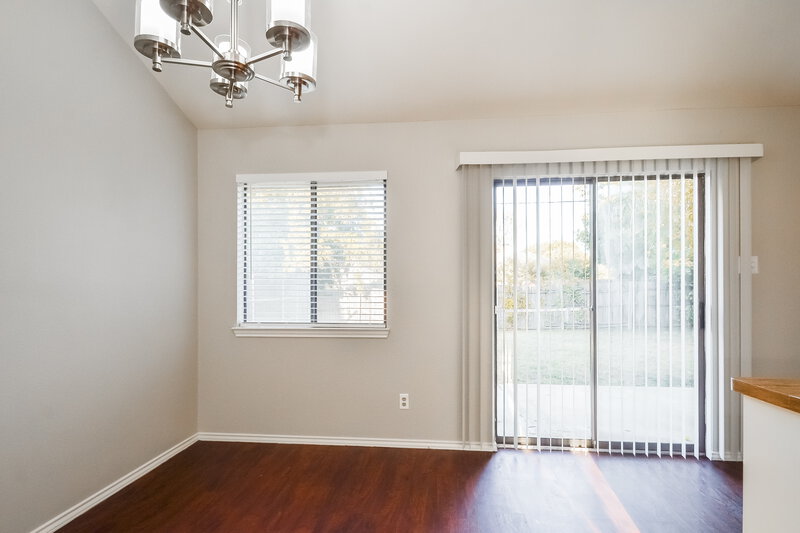 1,970/Mo, 2613 Mountainview Dr Corinth, TX 76210 Dining Room View