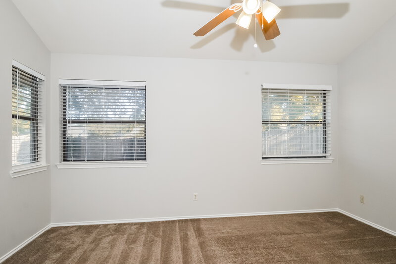 1,970/Mo, 2613 Mountainview Dr Corinth, TX 76210 Main Bedroom View
