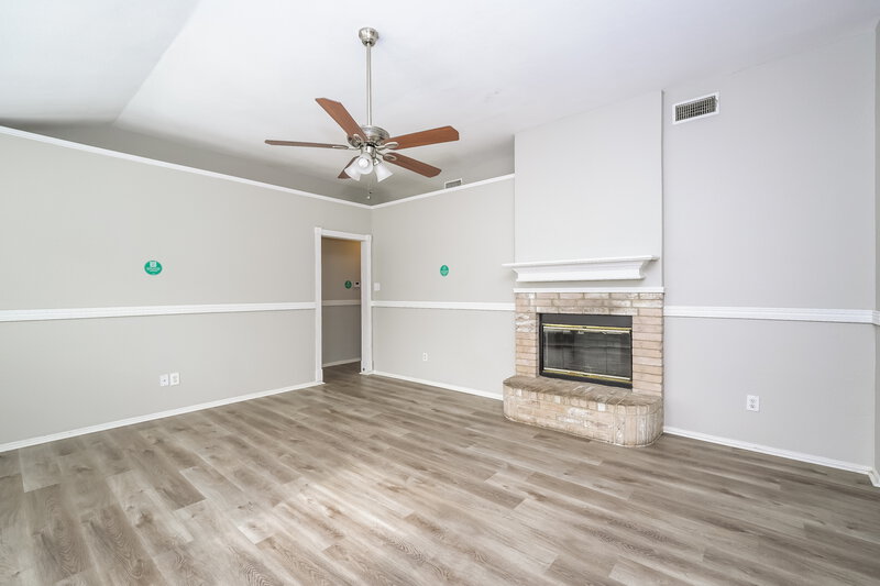 1,905/Mo, 4213 S Coral Springs Dr Fort Worth, TX 76123 Living Room View 4