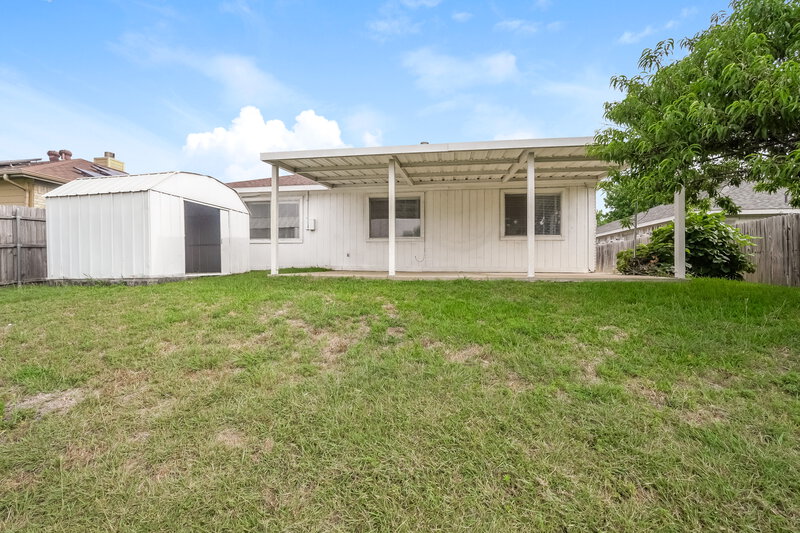 1,905/Mo, 4213 S Coral Springs Dr Fort Worth, TX 76123 Rear View