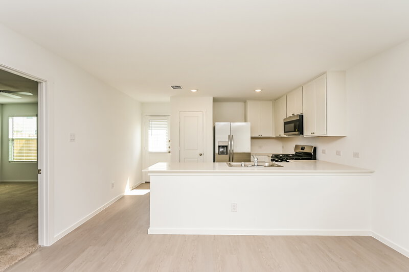 1,915/Mo, 1624 Limpkin Dr Fort Worth, TX 76140 Dining Room View 2