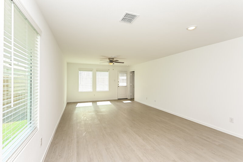 1,905/Mo, 1620 Limpkin Dr Fort Worth, TX 76140 Living Room View 2