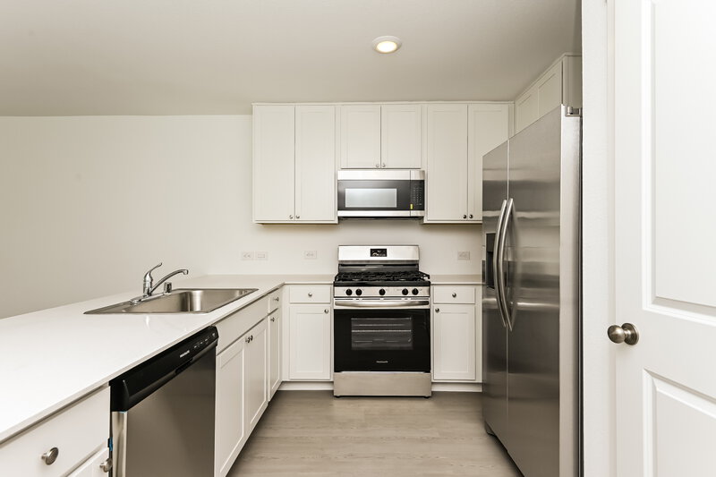 1,905/Mo, 1620 Limpkin Dr Fort Worth, TX 76140 Kitchen View