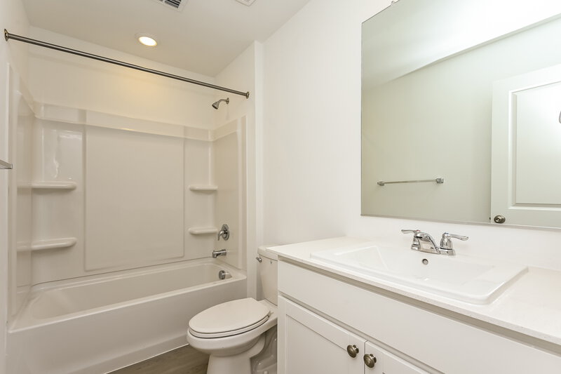 1,905/Mo, 1620 Limpkin Dr Fort Worth, TX 76140 Bathroom View