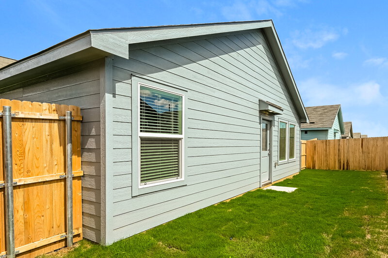 1,905/Mo, 1620 Limpkin Dr Fort Worth, TX 76140 Rear View