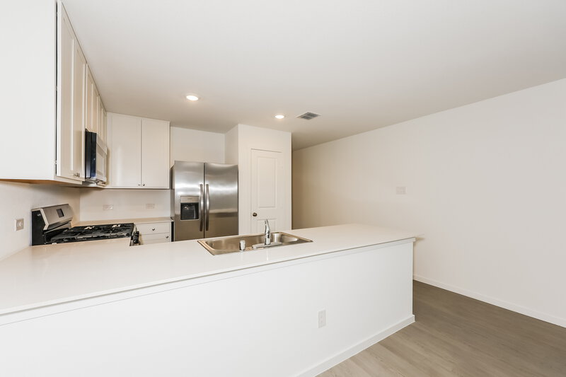 1,905/Mo, 1628 Limpkin Dr Fort Worth, TX 76140 Kitchen View