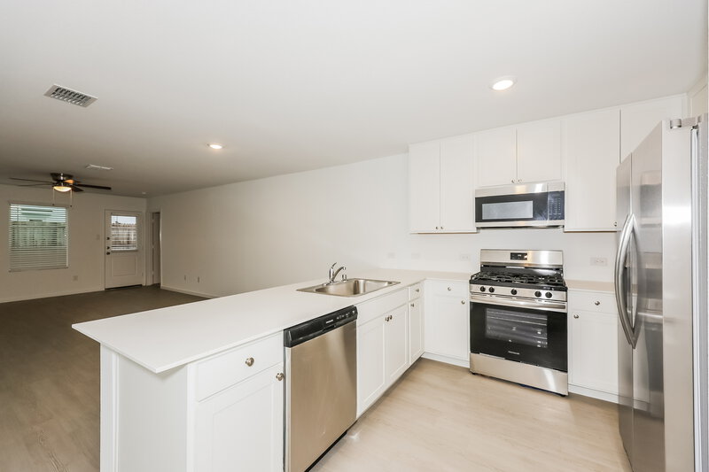 1,905/Mo, 1628 Limpkin Dr Fort Worth, TX 76140 Kitchen View 2