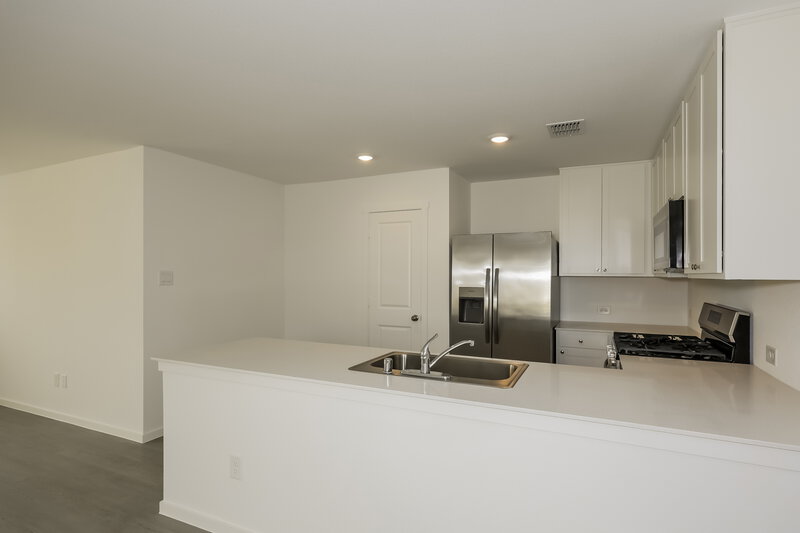 1,975/Mo, 2201 La Vista Ln Fort Worth, TX 76108 Kitchen View