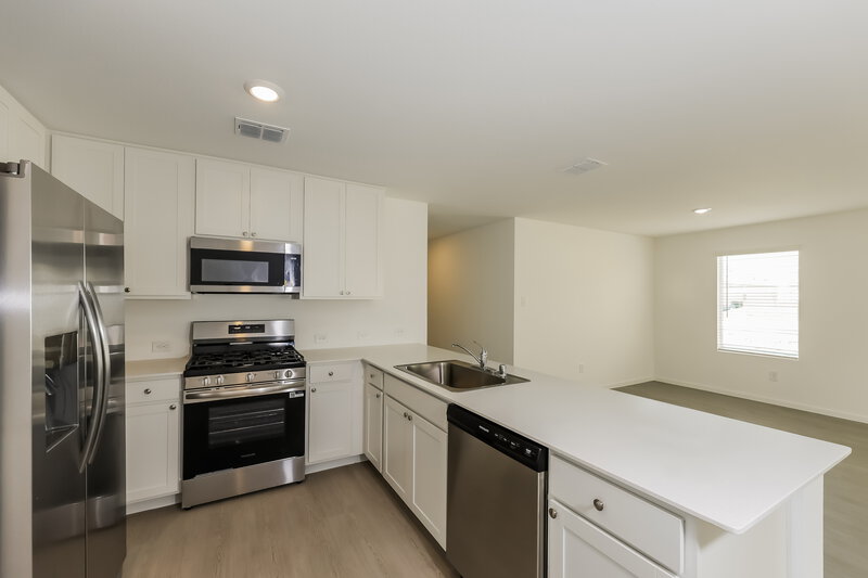 1,975/Mo, 2201 La Vista Ln Fort Worth, TX 76108 Kitchen View 2