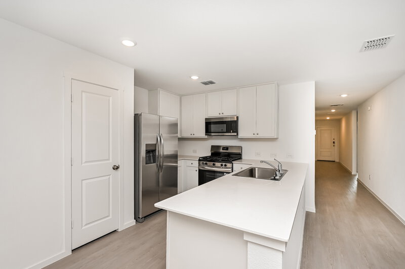2,120/Mo, 10720 Gun Barrel St Fort Worth, TX 76108 Kitchen View