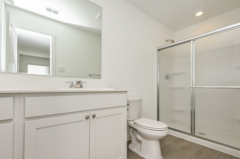 1,970/Mo, 2209 La Vista Ln Fort Worth, TX 76108 Main Bathroom View