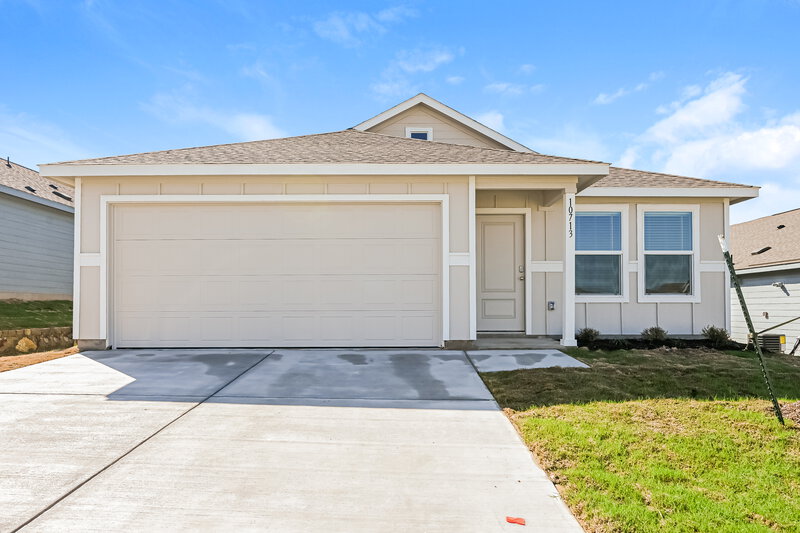 1,945/Mo, 10713 Revolver Dr Fort Worth, TX 76108 External View