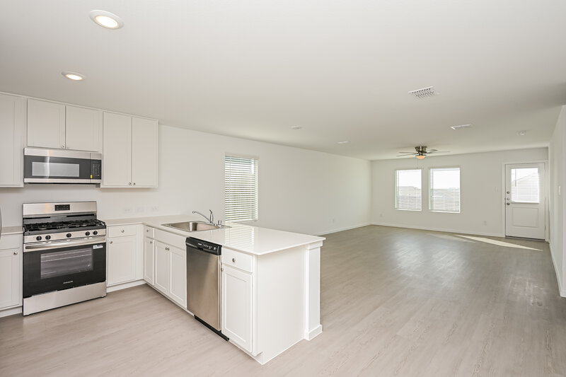 1,945/Mo, 10713 Revolver Dr Fort Worth, TX 76108 Kitchen View 2