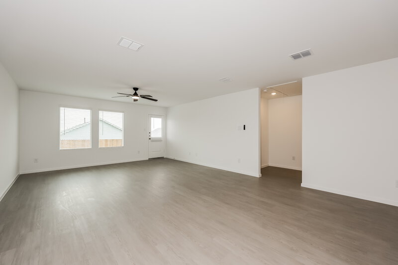 1,950/Mo, 10717 Revolver Dr Fort Worth, TX 76108 Living Room View
