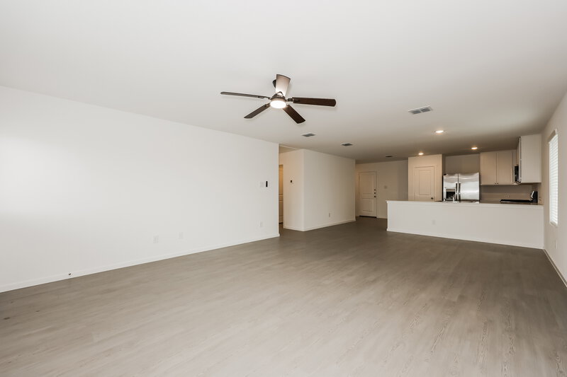1,950/Mo, 10717 Revolver Dr Fort Worth, TX 76108 Living Room View 3