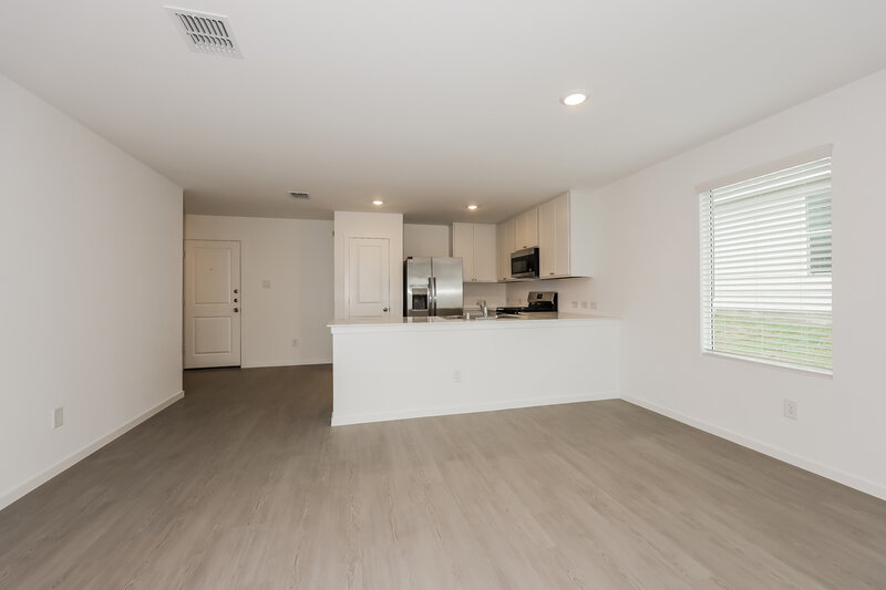 1,950/Mo, 10717 Revolver Dr Fort Worth, TX 76108 Dining Room View