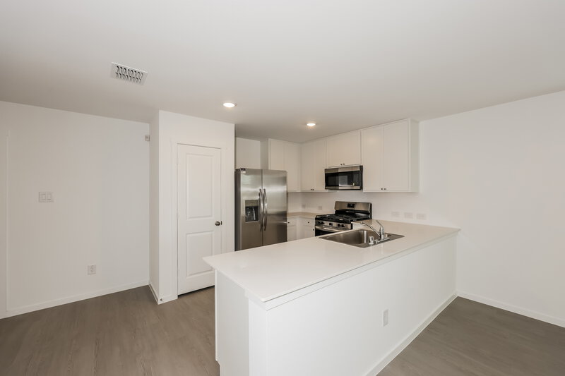1,950/Mo, 10717 Revolver Dr Fort Worth, TX 76108 Kitchen View