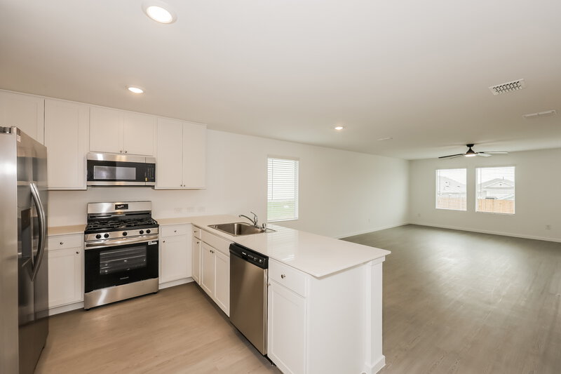1,950/Mo, 10717 Revolver Dr Fort Worth, TX 76108 Kitchen View 2