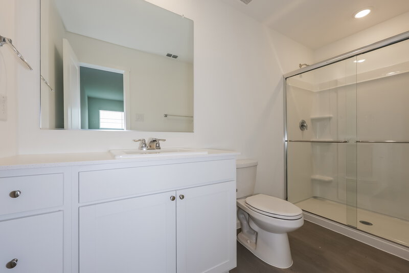 1,950/Mo, 10717 Revolver Dr Fort Worth, TX 76108 Bathroom View