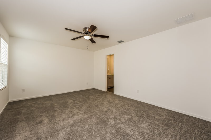 2,180/Mo, 10724 Gun Barrel St Fort Worth, TX 76108 Main Bedroom View