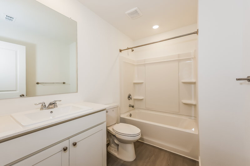 2,180/Mo, 10724 Gun Barrel St Fort Worth, TX 76108 Bathroom View
