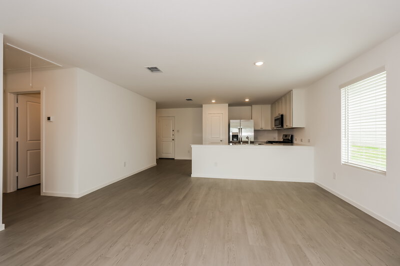 1,915/Mo, 10729 Revolver Dr Fort Worth, TX 76108 Living Room View 4