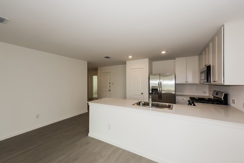 1,915/Mo, 10729 Revolver Dr Fort Worth, TX 76108 Kitchen View