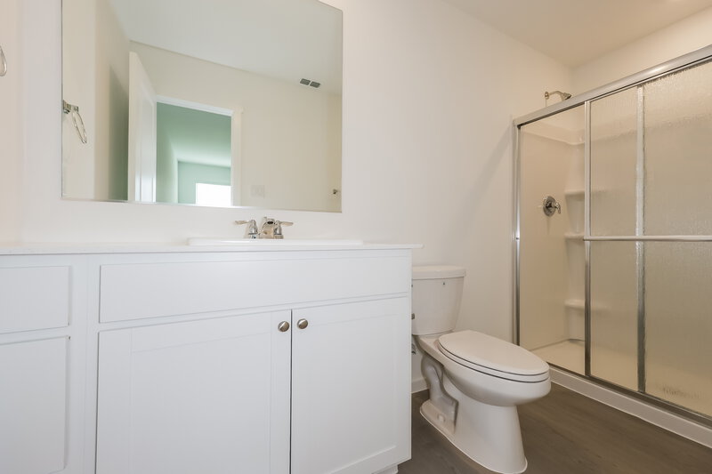 1,915/Mo, 10729 Revolver Dr Fort Worth, TX 76108 Main Bathroom View