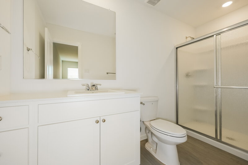 1,960/Mo, 2225 Crested Saguaro St Fort Worth, TX 76108 Main Bathroom View