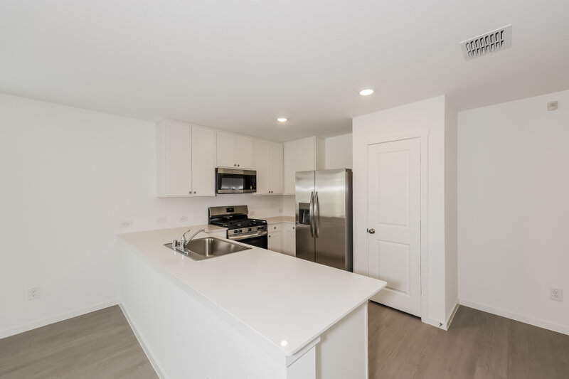 1,930/Mo, 10712 Gun Barrel St Fort Worth, TX 76108 Kitchen View