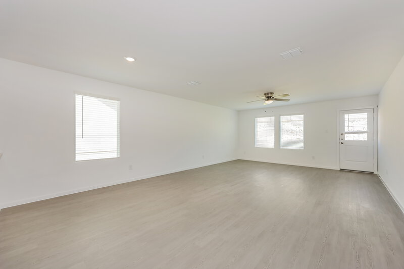 2,040/Mo, 2205 La Vista Ln Fort Worth, TX 76108 Living Room View