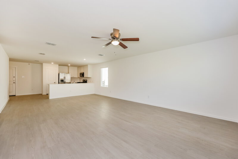 2,040/Mo, 2205 La Vista Ln Fort Worth, TX 76108 Living Room View 2