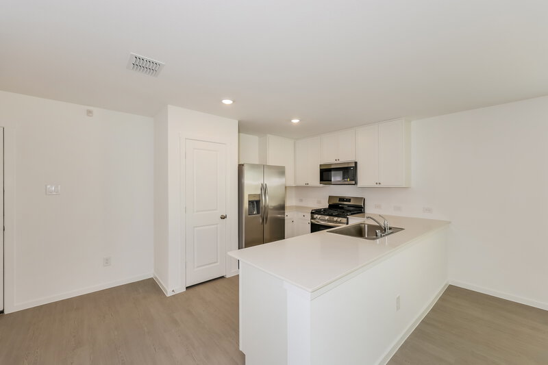 2,040/Mo, 2205 La Vista Ln Fort Worth, TX 76108 Kitchen View