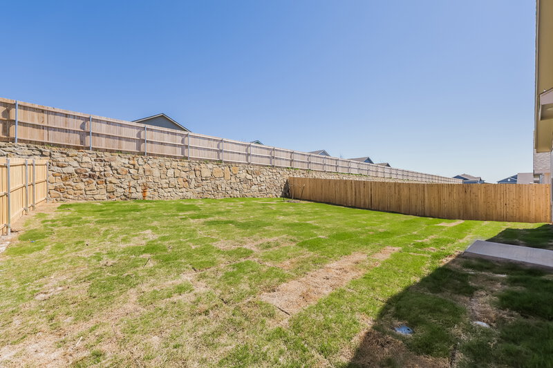 2,040/Mo, 2205 La Vista Ln Fort Worth, TX 76108 Backyard View
