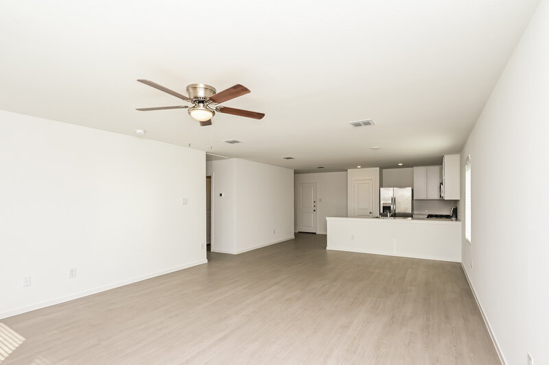 2,105/Mo, 10709 Revolver Dr Fort Worth, TX 76108 Living Room View