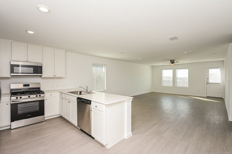 2,105/Mo, 10709 Revolver Dr Fort Worth, TX 76108 Kitchen View 2