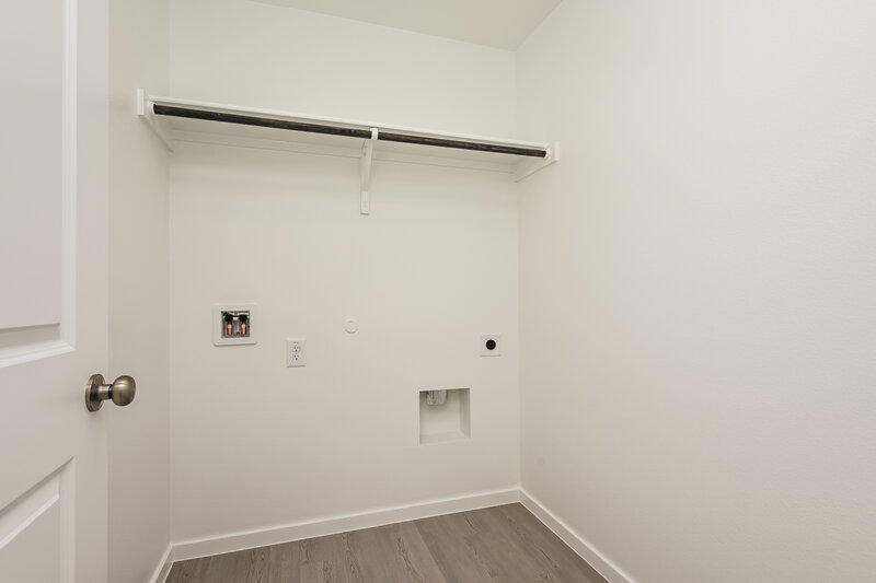 2,105/Mo, 10709 Revolver Dr Fort Worth, TX 76108 Laundry Room View