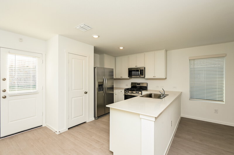 2,095/Mo, 2217 La Vista Ln Fort Worth, TX 76108 Kitchen View