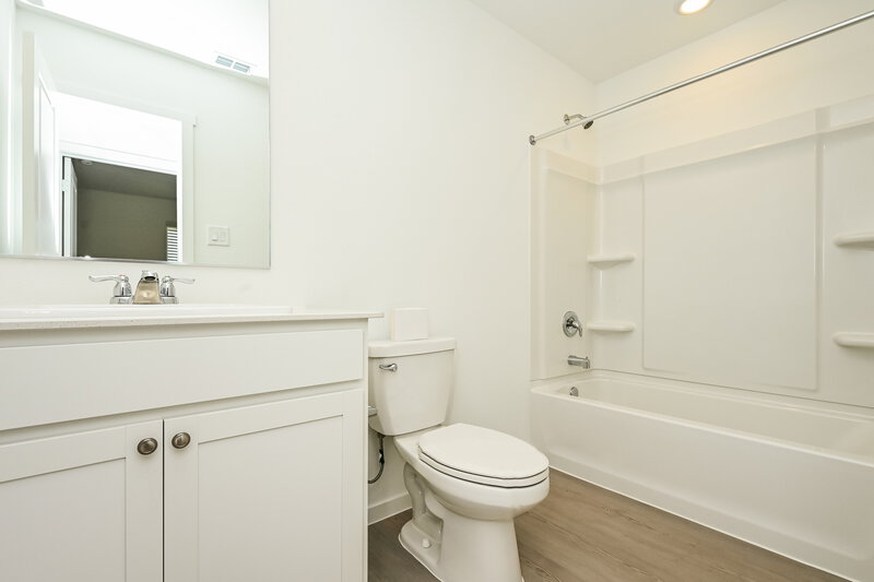 2,095/Mo, 2217 La Vista Ln Fort Worth, TX 76108 Bathroom View