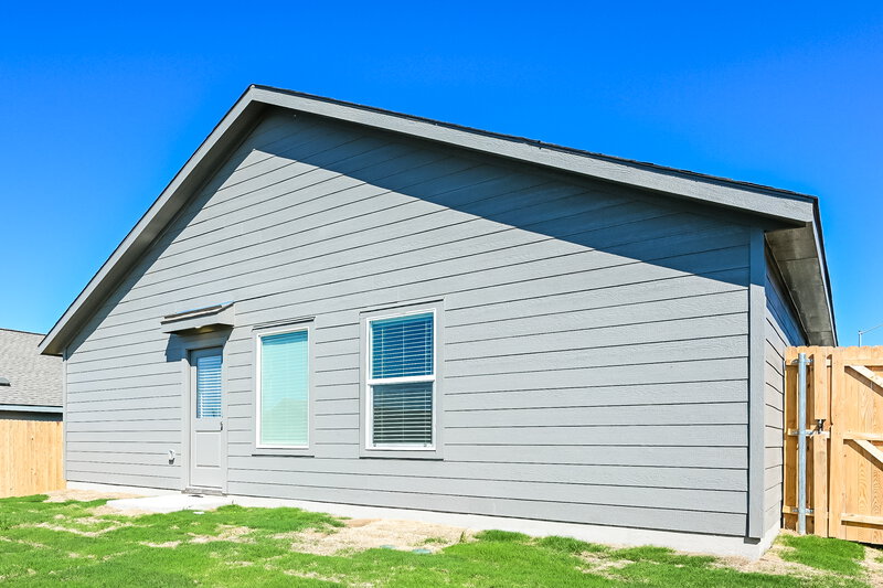 2,035/Mo, 10721 Revolver DR Fort Worth, TX 76108 Rear View