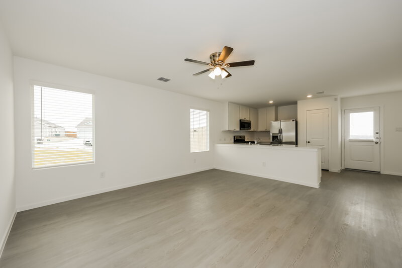 2,035/Mo, 10701 Revolver Dr Fort Worth, TX 76108 Living Room View