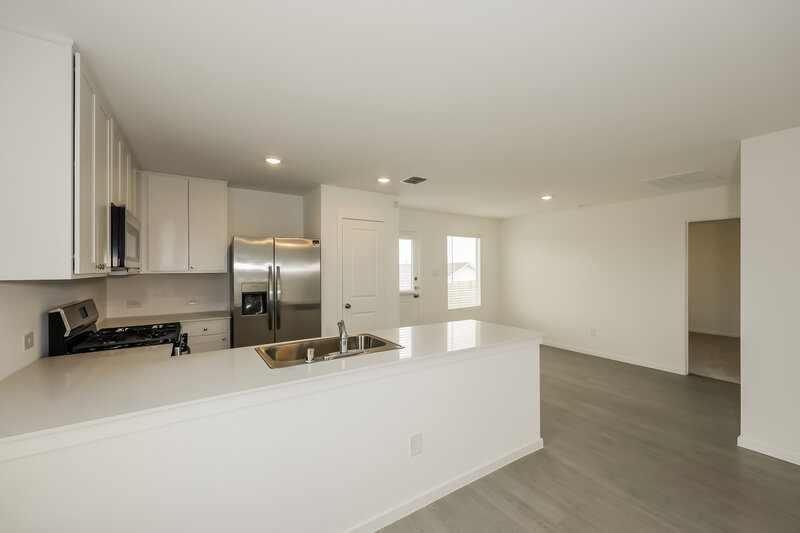 2,035/Mo, 10701 Revolver Dr Fort Worth, TX 76108 Kitchen View 2