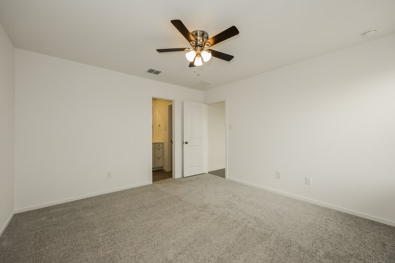2,035/Mo, 10701 Revolver Dr Fort Worth, TX 76108 Main Bedroom View 2