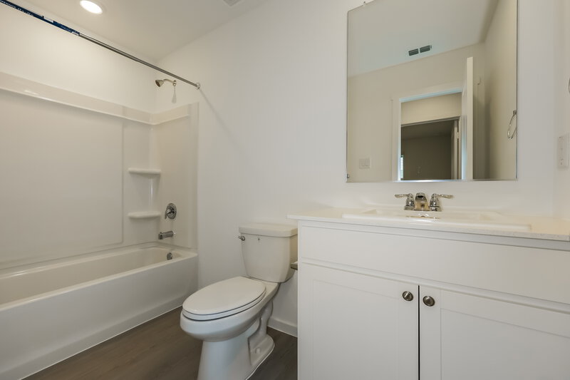 2,035/Mo, 10701 Revolver Dr Fort Worth, TX 76108 Bathroom View