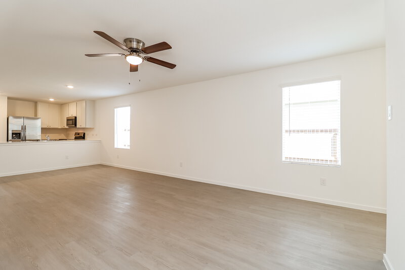 1,875/Mo, 1247 Maple St Wilmer, TX 75172 Living Room View 2