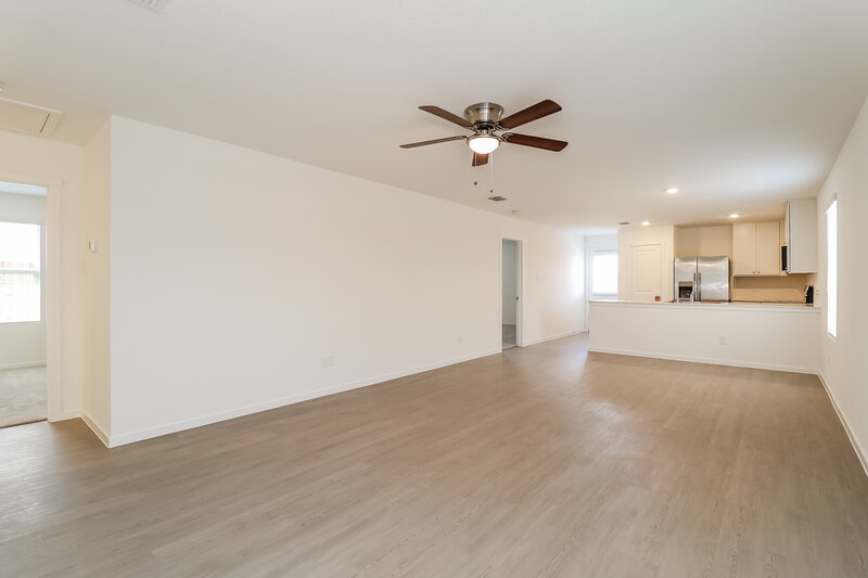 1,875/Mo, 1247 Maple St Wilmer, TX 75172 Living Room View 3