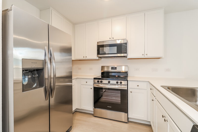 1,875/Mo, 1247 Maple St Wilmer, TX 75172 Kitchen View