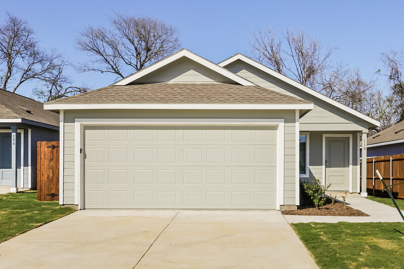 2,025/Mo, 110 Willow Way Wilmer, TX 75172 External View